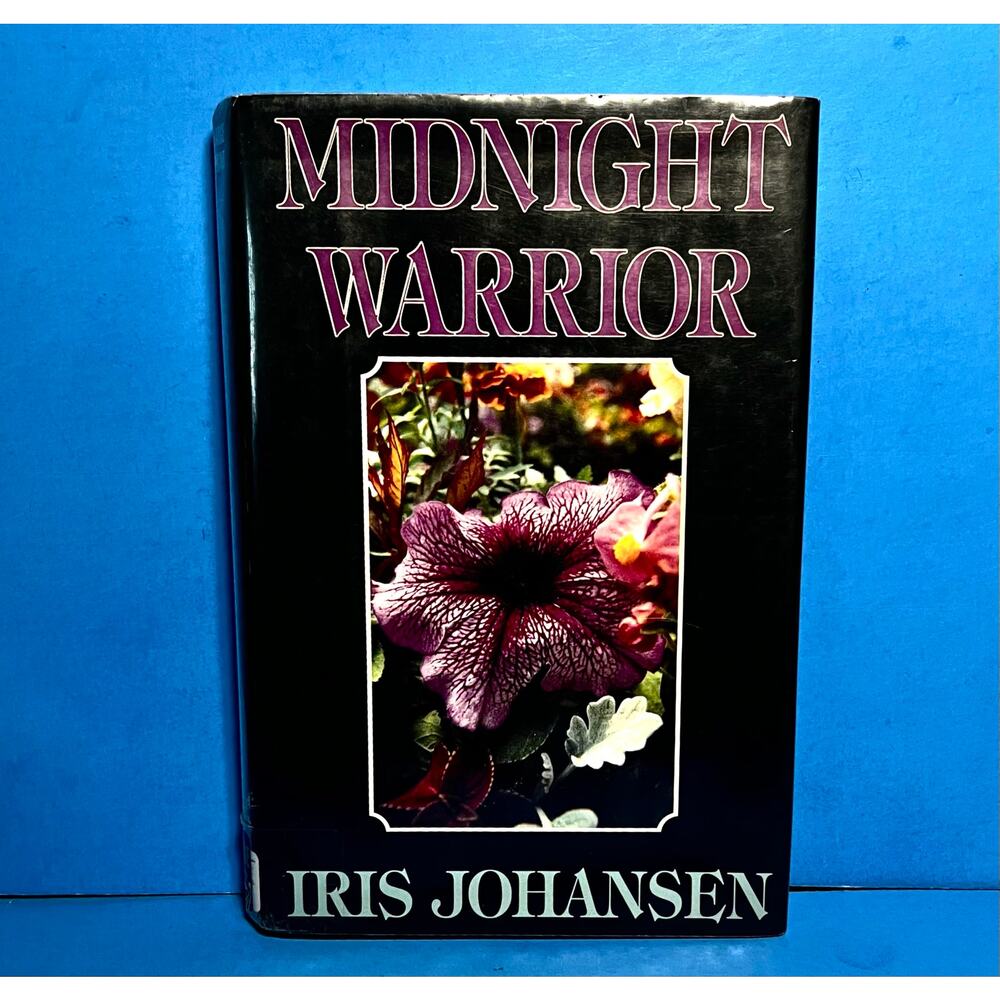 Midnight Warrior by Iris Johansen Hardcover Large Print Romance 1994 G.K. Hall